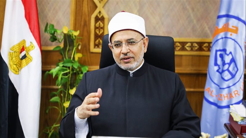 الدكتور سلامة داود،