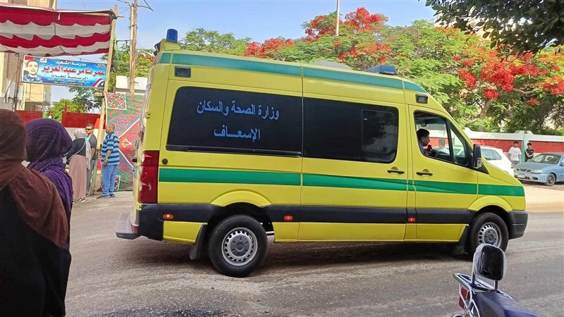 عامل يقتل زوجته بإلقائها