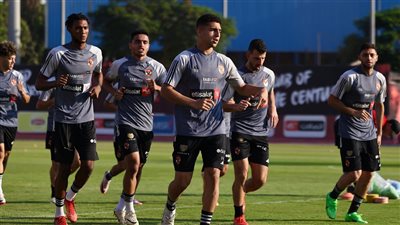 الأهلي يبدأ استعداداته لمواجهة الداخلية في الدوري الممتاز 