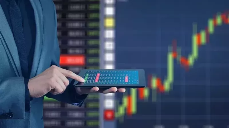 الأطباء والمدرسون