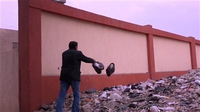 النقل تناشد المواطنين بعدم إلقاء المخلفات والقمامة على شريط السكك الحديدية