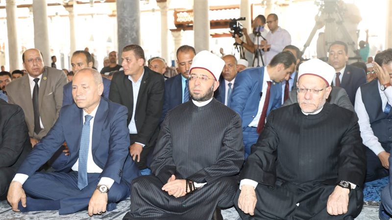 محافظ القاهرة خلال