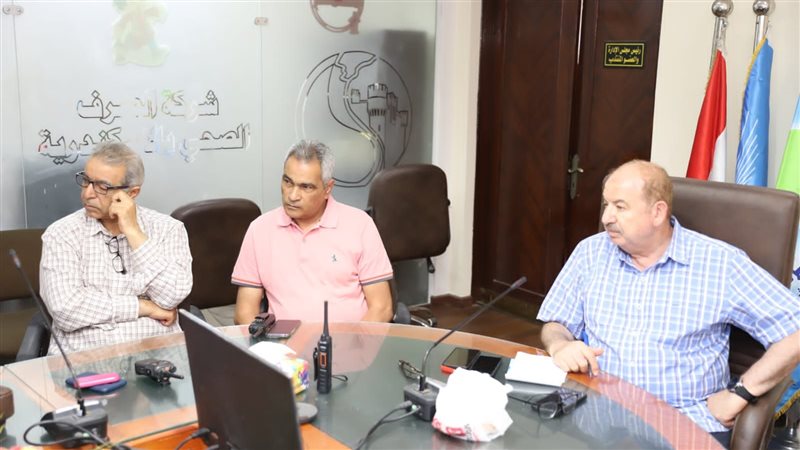 رئيس شركة الصرف يطالب