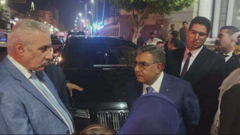 محافظ الدقهلية يستمع