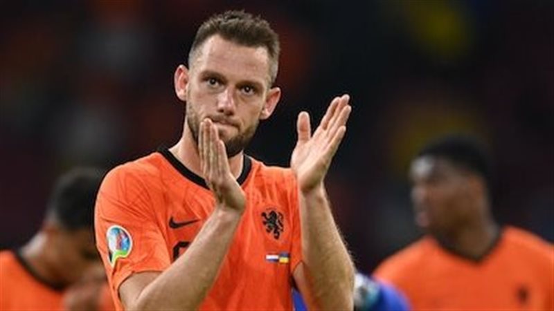 دي فري مدافع المنتخب