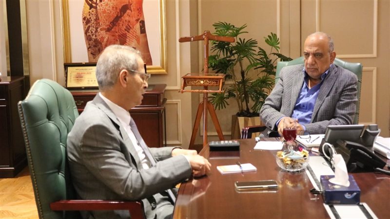 اجتماع وزير الكهرباء