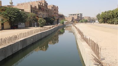 محافظ الجيزة: إنشاء 12 كوبري مشاة على مصرف المريوطية (صور) 