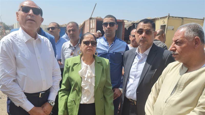محافظ القاهرة خلال