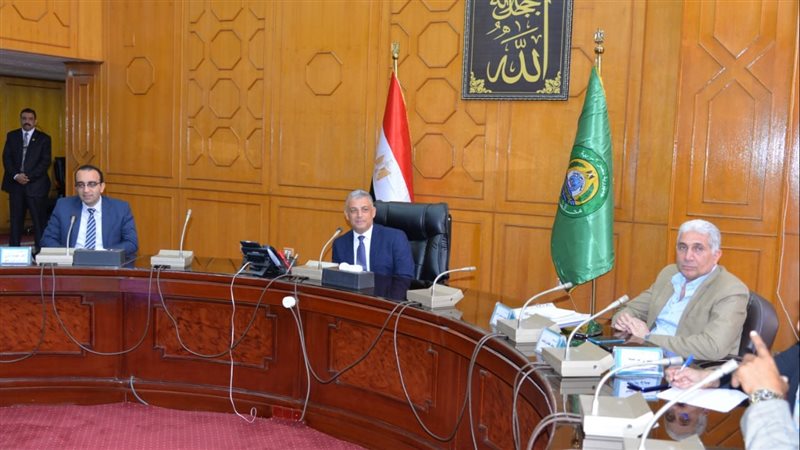  اللواء طيار أكرم