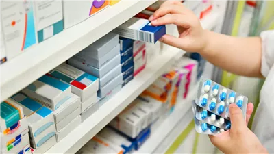 نائب يهاجم الحكومة بسبب أزمة نقص الأدوية ويرفض تحميلها للأطباء