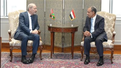 وزير الخارجية يناقش مع نظيره الأردني سبل التعاون الثنائي (صور) 