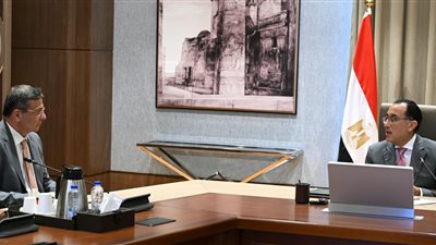 مدبولي لوزير الزراعة الجديد: مواجهة أي تعديات على الأراضي 