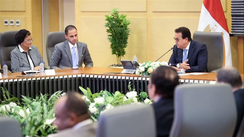 اجتماع وزير الصحة،
