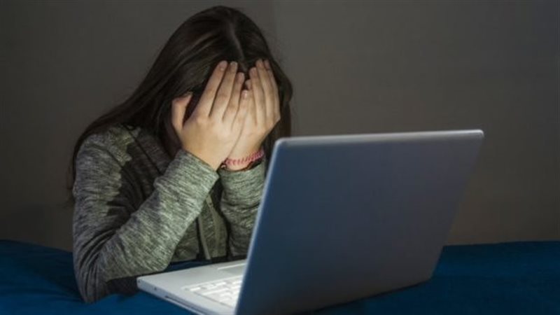 شاب هدد حبيبته بنشر