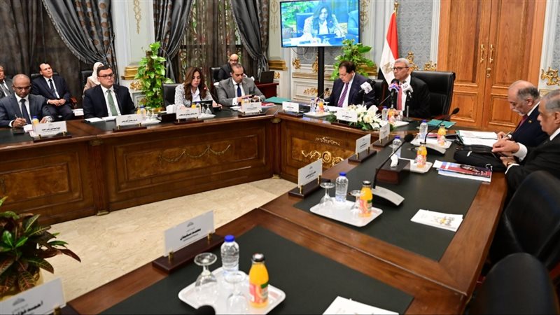 لجنة دراسة برنامج