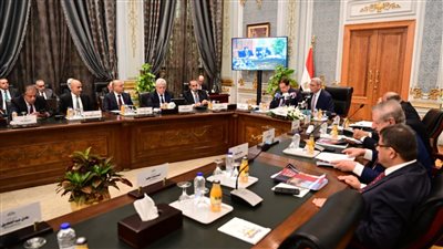 توصيات برلمانية بشأن برنامج الحكومة.. تعظيم الإيرادات غير الضريبية.. العمل على تخفيض العجز الكلي للموازنة.. سد فجوة النقد الأجنبي.. والحد من استيراد السلع الترفيهية الأبرز