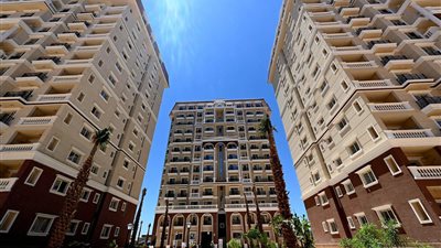 بعد مطالبة المصلحة بإخطارها عند التأجير، من المسؤول عن سداد الضريبة العقارية المالك أم المستأجر؟