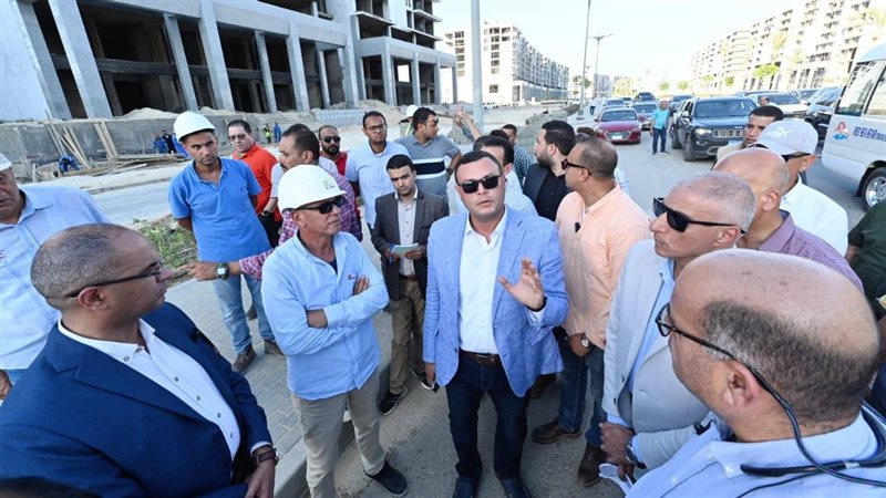 وزير الإسكان في زيارة