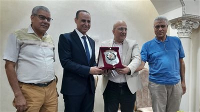 أطباء البحيرة تكرم وكيل الصحة تقديرًا لدوره في خدمة المجتمع 