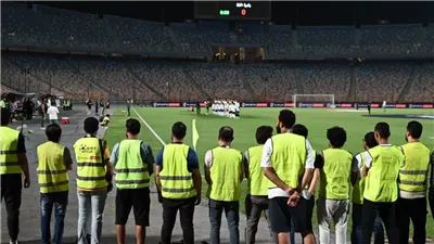  الشركة المسئولة عن تأمين ملاعب الدوري تعتذر للمصور المعتدى عليه وتؤكد: حالة فردية 