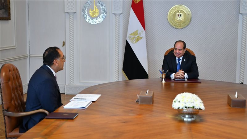 الرئيس السيسي ومصطفي