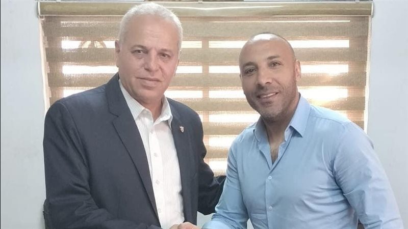 أيمن عبد العزيز مدرب