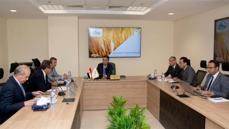 لقاء وزير التموين