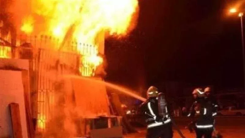 حريق مخزن مواد غذائية