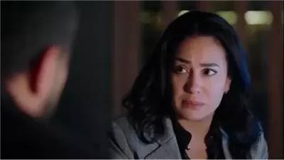 مسلسل مفترق طرق الحلقة الأخيرة، هند صبري تكتشف خيانة زوجها وابنة خالتها 