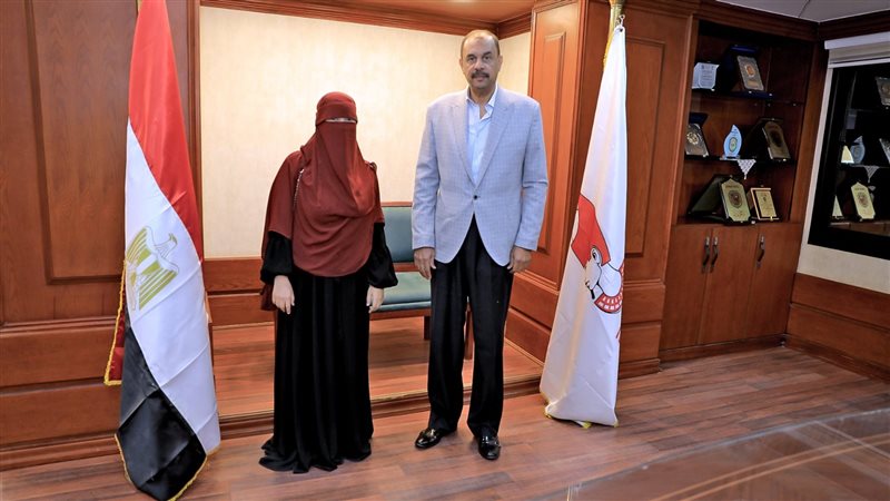 محافظ سوهاج يستقبل