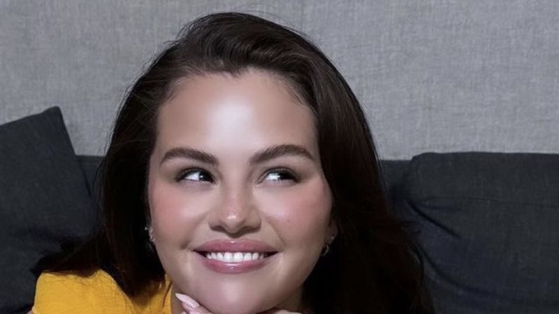 سيلينا جوميز، فيتو