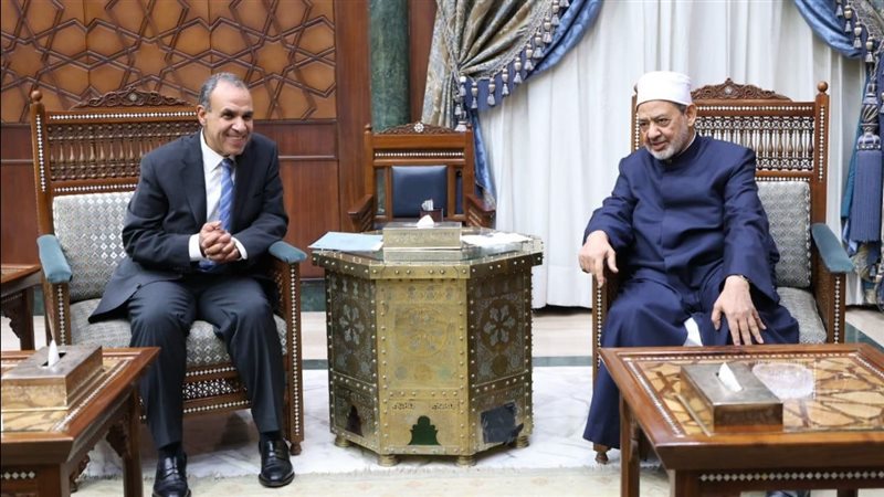 شيخ الأزهر ووزير