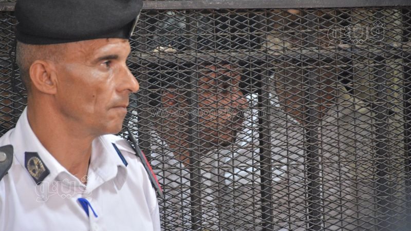 سفاح التجمع، فيتو
