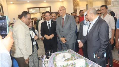 محافظ القليوبية يفتتح معرض مشروعات التخرج لطلاب جامعة بنها 