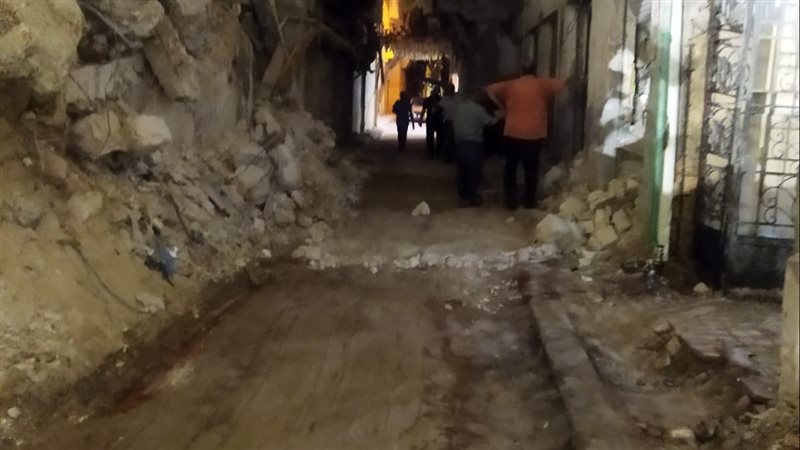 رفع أنقاض عقار العطارين،