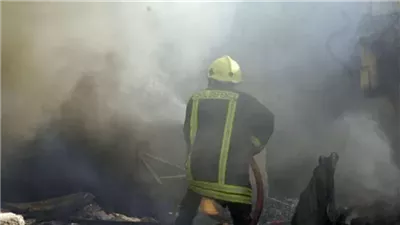 السيطرة على حريق سيارة ملاكي في شبرا الخيمة
