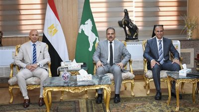 محافظ الشرقية يستقبل وكيل وزارة الصحة الجديد 