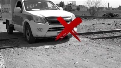 النقل تناشد المواطنين بعدم إقامة معابر غير شرعية على قضبان السكك الحديدية (فيديو)
