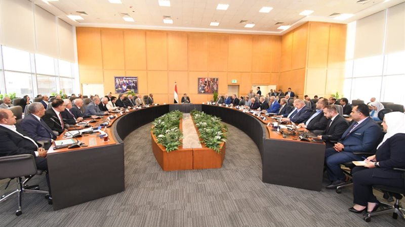 اجتماع وزير الإسكان