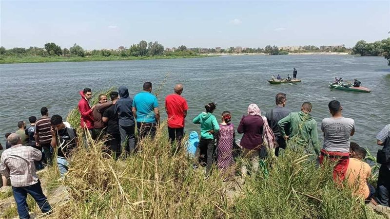 جنوح عائمة بالمجرى