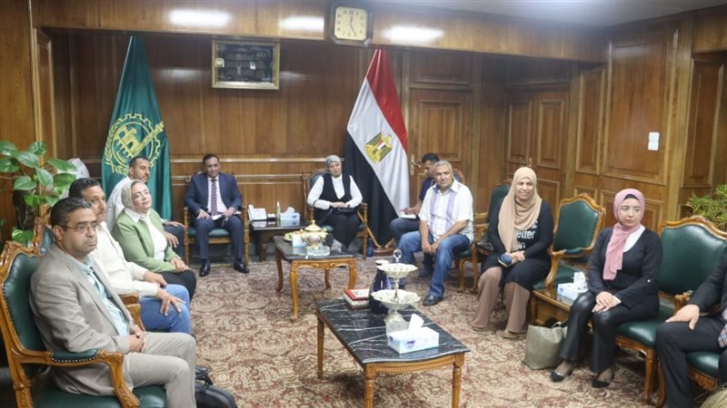 محافظ القليوبية خلال
