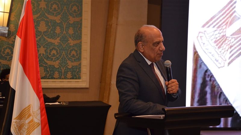 الدكتور محمود عصمت