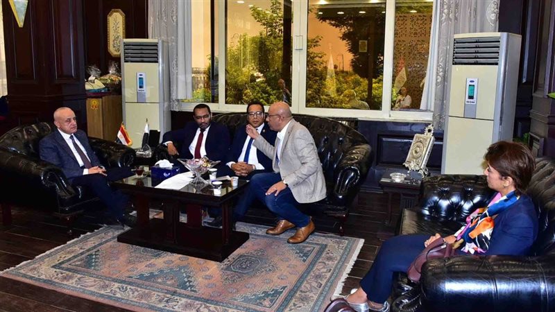 محافظ الأقصر، فيتو