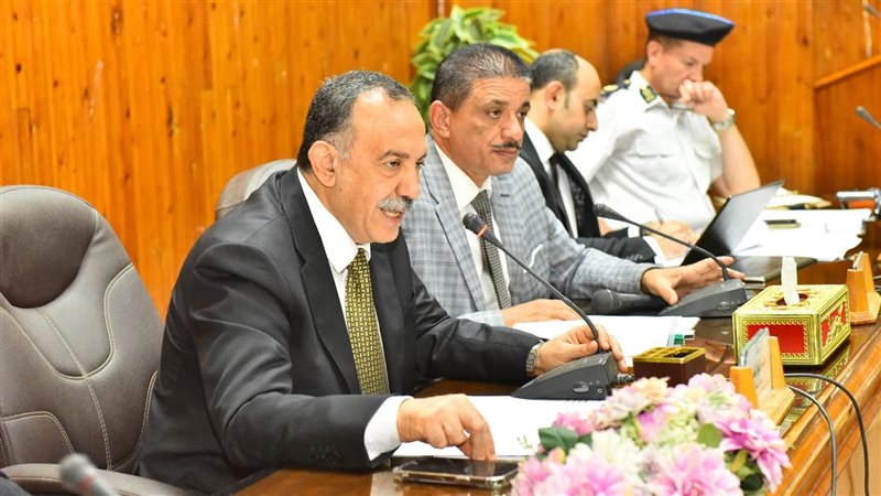 محافظ أسيوط يتفقد