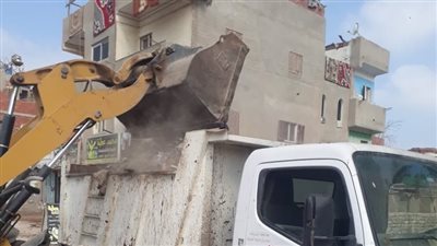 رئيس مركز الحسينية بالشرقية يتفقد نظافة الشوارع