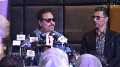 فلسفتي وحقي، محمد رياض يفتح النار على انتقادات اختيار المكرمين وتأجيل افتتاح القومي للمسرح