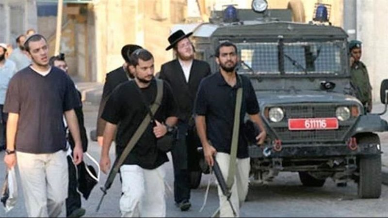 مستوطنون يهاجمون