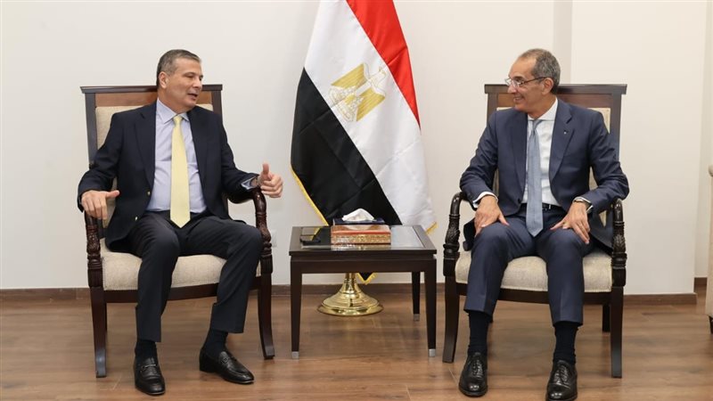 وزيرا الاتصالات والزراعة،