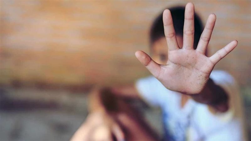 سقوط فتاة ارشيفية