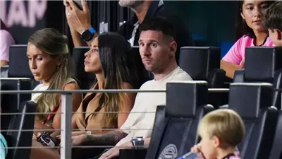 ميسي يشاهد فوز إنتر ميامي على بويبلا في كأس الدوريات (فيديو)